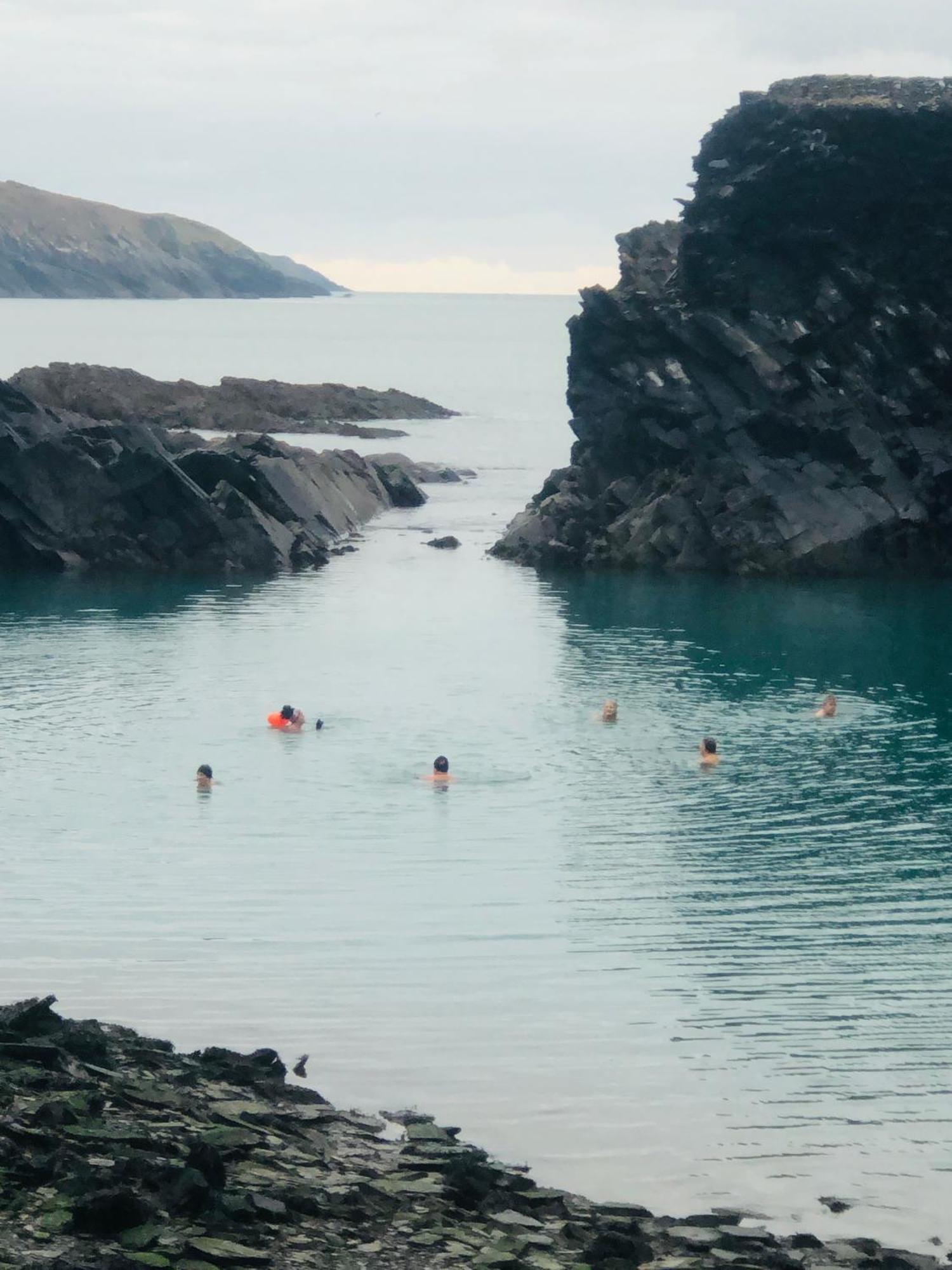 The Cwtch Fishguard Villa Trecwn ภายนอก รูปภาพ