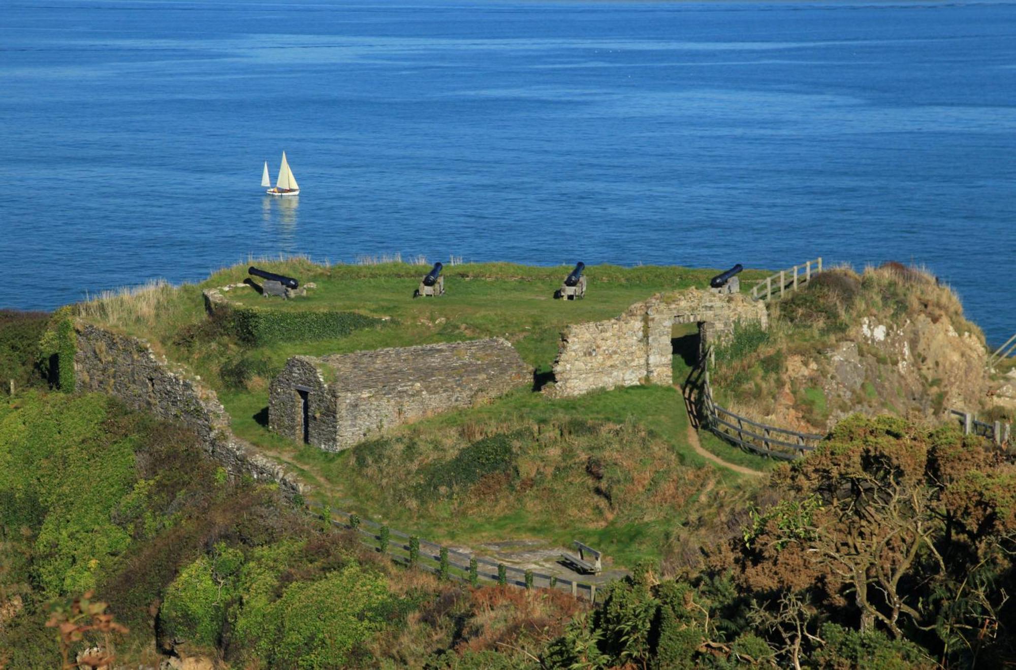 The Cwtch Fishguard Villa Trecwn ภายนอก รูปภาพ